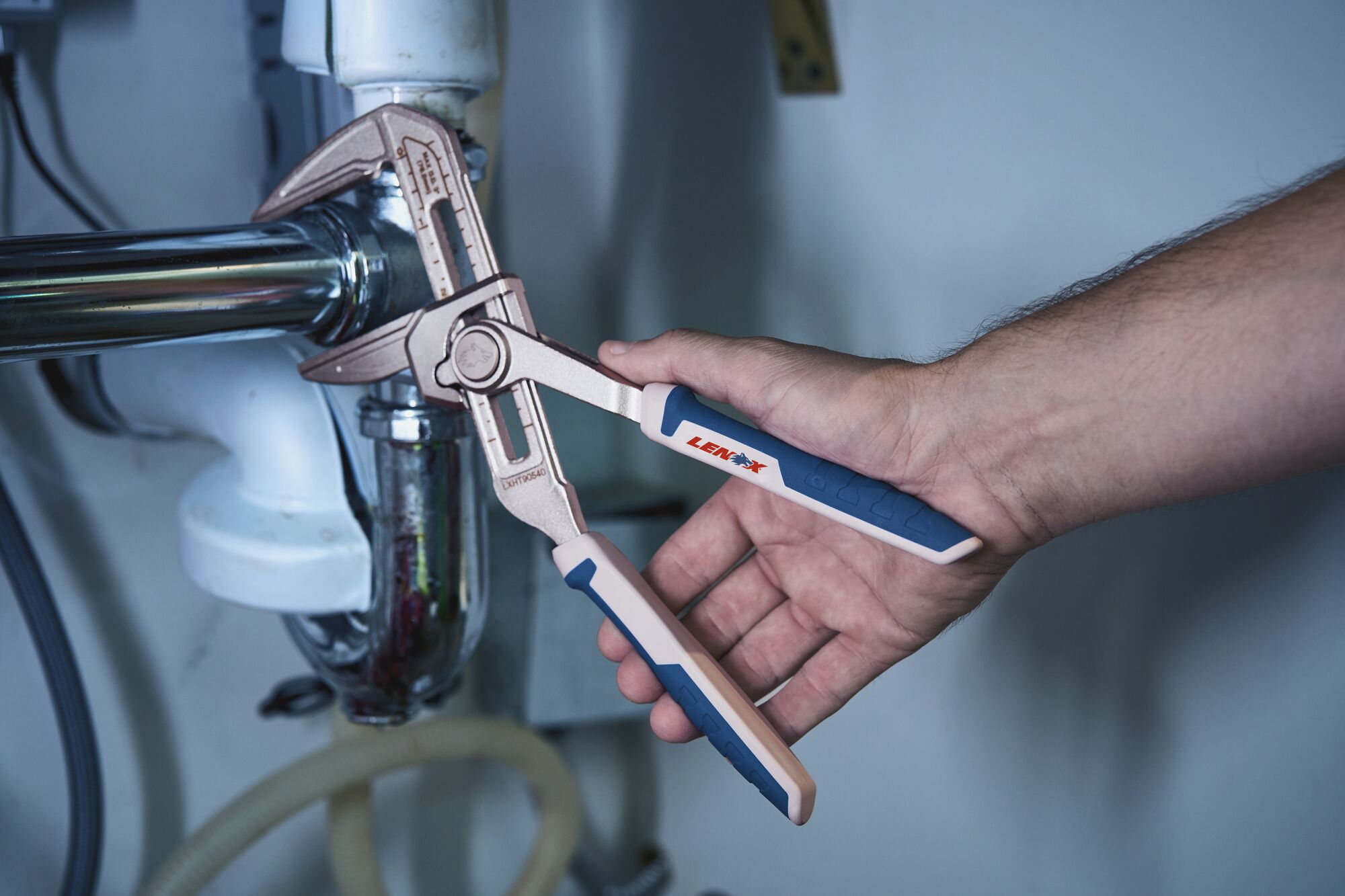 LENOX® Plier Wrench Application LENOX® Plier Wrench Application