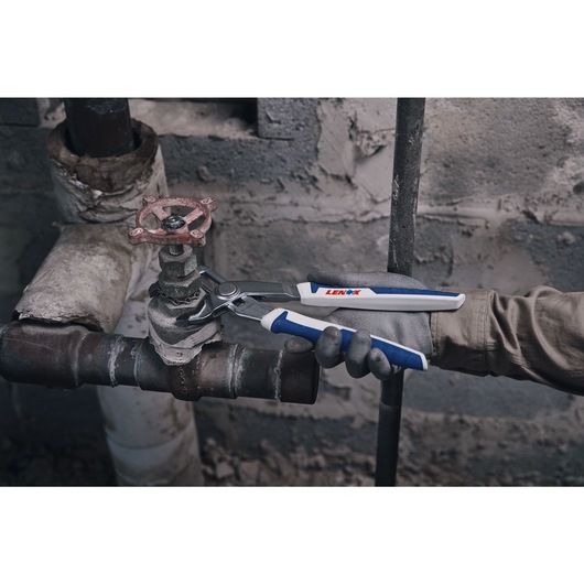 LENOX® Plier Wrench Application